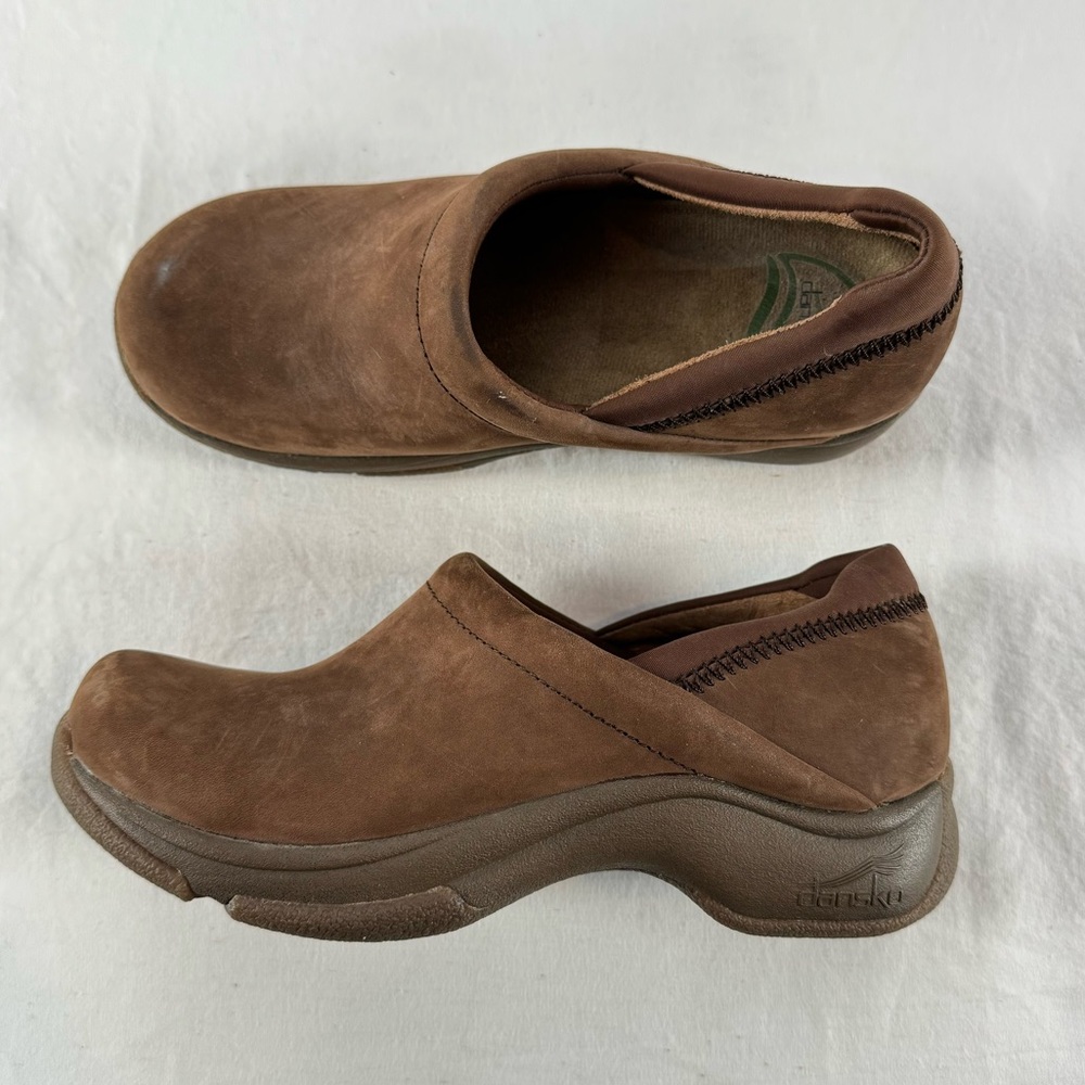Dansko Kelsey Distressed Leather Clogs in Brown Size 4.5-5 or 35